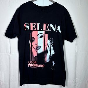 Selena Black Short Sleeve T-Shirt Printed Women’s Medium